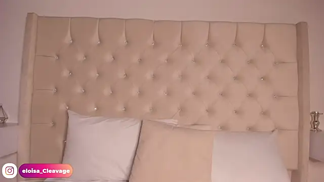 Eloisa cleavage  online show from January 31, 2:07 pm