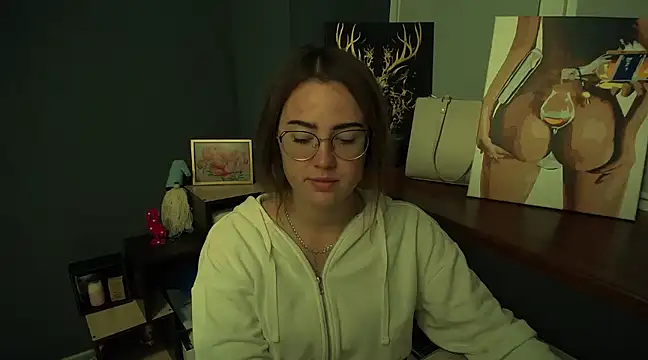 luxie milady online show from January 13, 1:28 pm