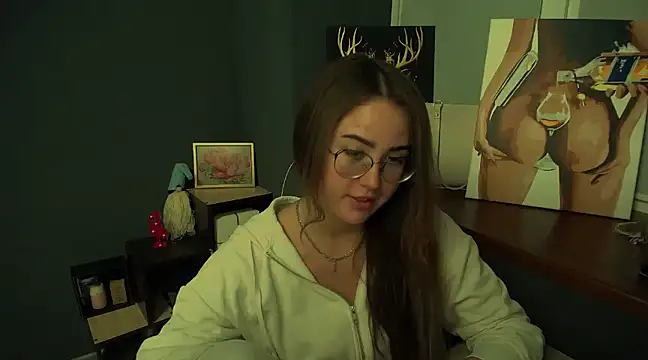 luxie milady online show from January 13, 4:30 pm