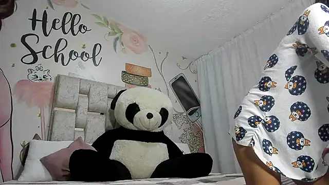 Snapshot of EMMA_SWEETT1 chatting on January 18, 12:26 pm EMMA SWEETT1 online show from January 18, 12:26 pm