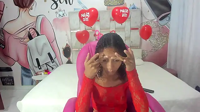 Snapshot of EMMA_SWEETT1 chatting on February 15, 12:22 pm EMMA SWEETT1 online show from February 15, 12:22 pm