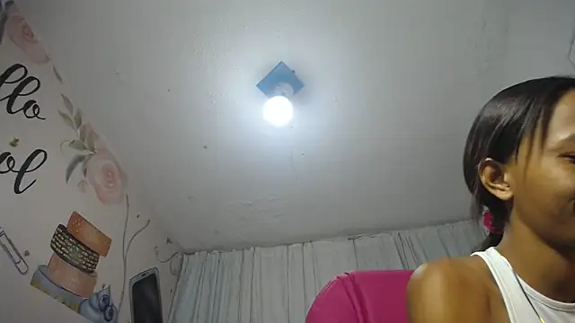 Snapshot of EMMA_SWEETT1 chatting on October 11, 6:17 pm EMMA SWEETT1 online show from October 11, 6:17 pm