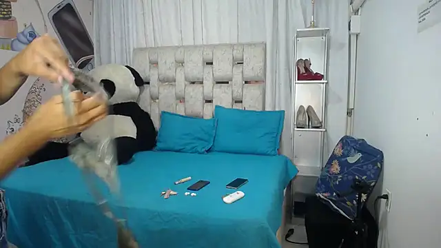 Snapshot of EMMA_SWEETT1 chatting on November 13, 6:40 pm EMMA SWEETT1 online show from November 13, 6:40 pm