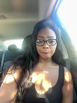 Snapshot of Blazerina chatting on October 5, 7:45 pm Blazerina online show from October 5, 7:45 pm