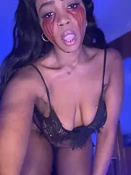 Snapshot of Blazerina chatting on October 28, 6:39 am Blazerina online show from October 28, 6:39 am