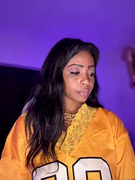 Snapshot of Blazerina chatting on November 10, 6:12 am Blazerina online show from November 10, 6:12 am