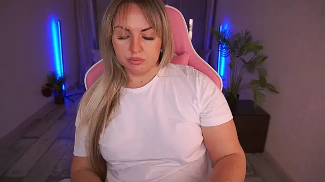 Snapshot of KiraCandyS chatting on January 29, 8:46 pm KiraCandyS online show from January 29, 8:46 pm