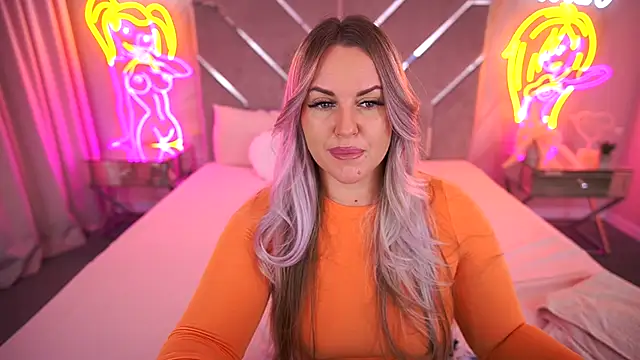 Snapshot of KiraCandyS chatting on October 27, 8:57 pm KiraCandyS online show from October 27, 8:57 pm