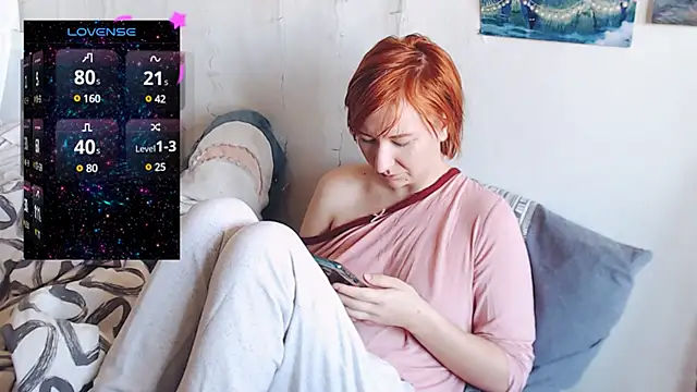 Snapshot of licentia__poetica chatting on February 24, 10:15 am licentia poetica online show from February 24, 10:15 am