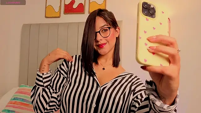 amy robertz online show from March 31, 1:18 am