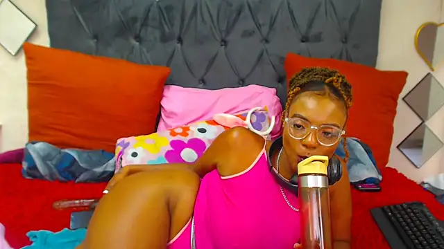 SAVAGExBOO online show from March 19, 3:19 pm