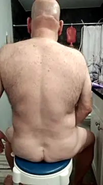 lou63ponce online show from January 19, 1:21 am