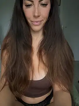 Snapshot of Eyline chatting on January 27, 2:57 pm Eyline online show from January 27, 2:57 pm