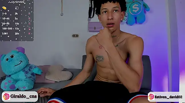 Snapshot of Giraldo_cns chatting on December 2, 6:30 am Giraldo cns online show from December 2, 6:30 am