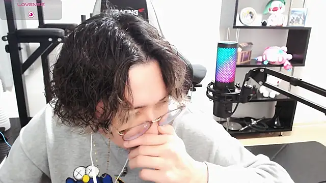 Snapshot of Shizukuu chatting on March 16, 12:44 pm Shizukuu online show from March 16, 12:44 pm