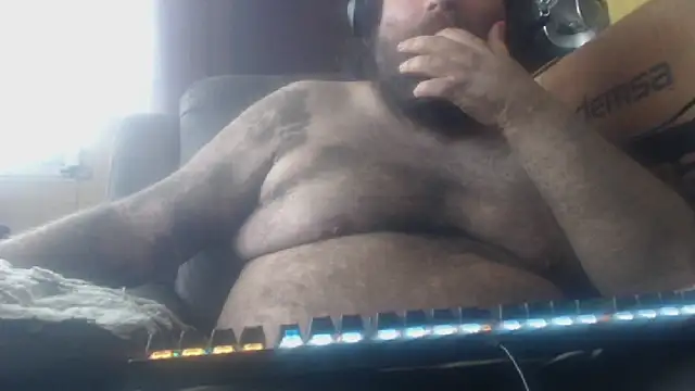 Snapshot of hairyhulk chatting on October 2, 5:09 pm hairyhulk online show from October 2, 5:09 pm