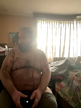 Snapshot of hairyhulk chatting on October 25, 10:15 pm hairyhulk online show from October 25, 10:15 pm