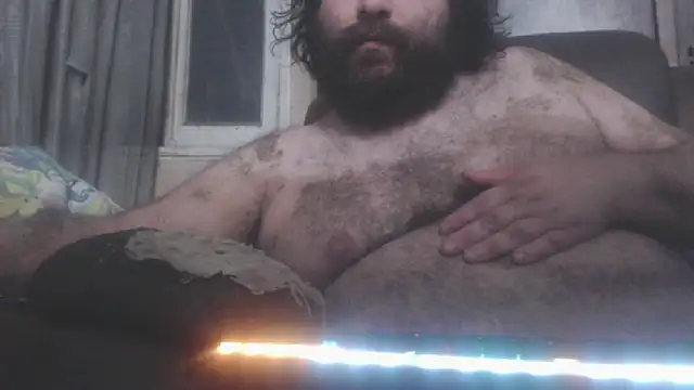 Snapshot of hairyhulk chatting on November 2, 3:20 am hairyhulk online show from November 2, 3:20 am