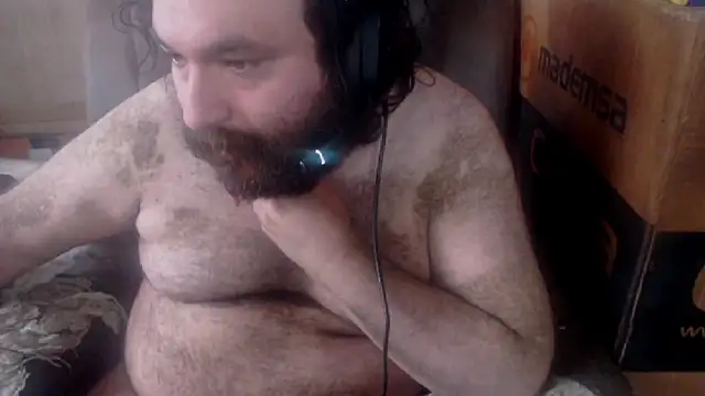 Snapshot of hairyhulk chatting on November 6, 9:05 pm hairyhulk online show from November 6, 9:05 pm