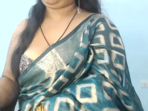 Snapshot of sapna-ji chatting on December 16, 5:38 am sapna-ji online show from December 16, 5:38 am