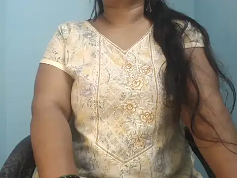 Snapshot of sapna-ji chatting on January 5, 8:11 am sapna-ji online show from January 5, 8:11 am