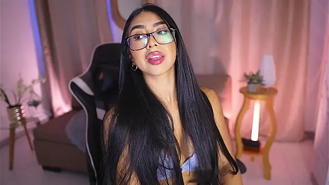 Snapshot of Sara_albrecht chatting on January 22, 12:27 pm Sara albrecht online show from January 22, 12:27 pm