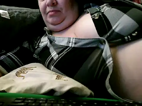 WHITEDAROSE online show from December 9, 5:07 am