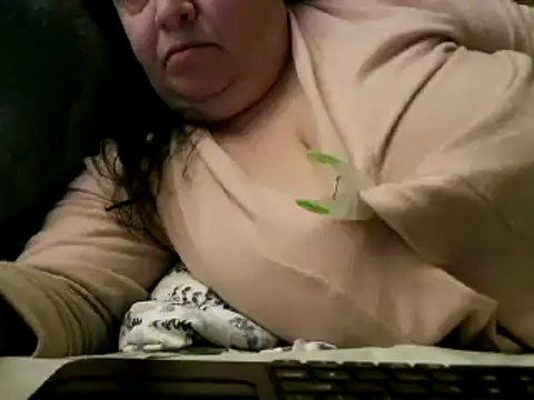 WHITEDAROSE online show from February 10, 10:40 pm