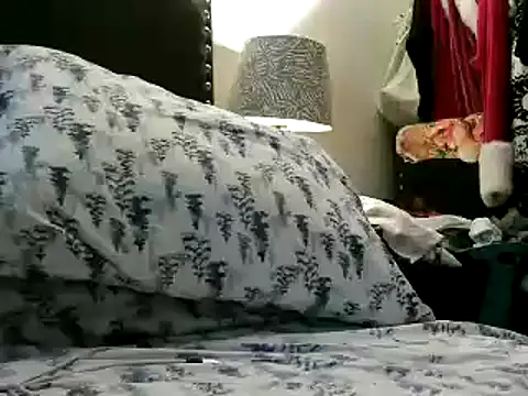 WHITEDAROSE online show from March 22, 5:20 pm