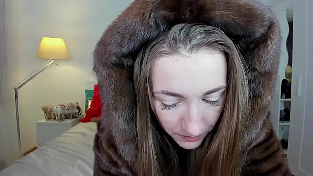 Snapshot of KateRedgar chatting on February 28, 8:18 pm KateRedgar online show from February 28, 8:18 pm