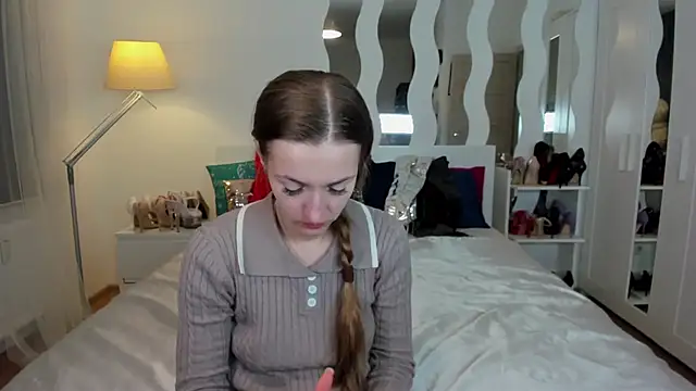 Snapshot of KateRedgar chatting on March 19, 2:57 pm KateRedgar online show from March 19, 2:57 pm