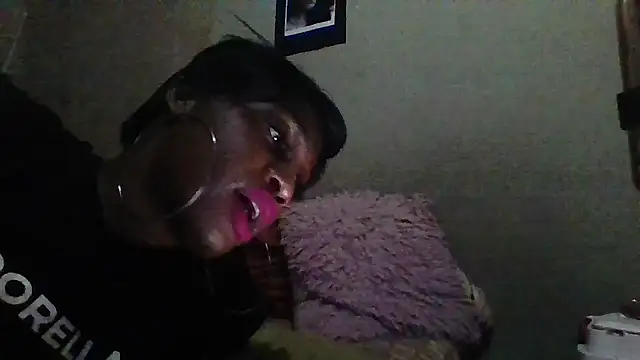 Moorella1 online show from October 8, 8:28 pm