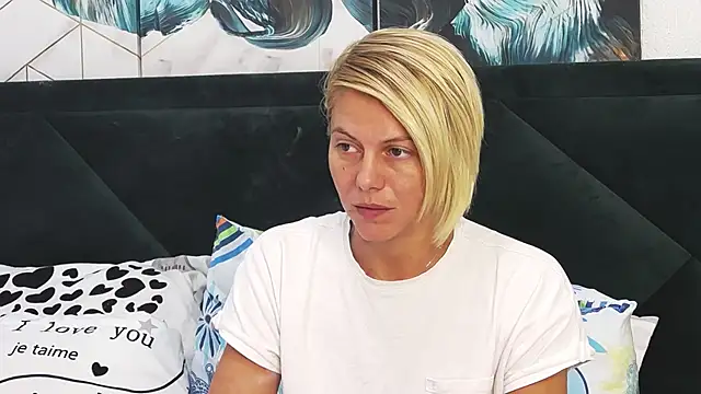 tanyagrey online show from September 26, 7:12 am