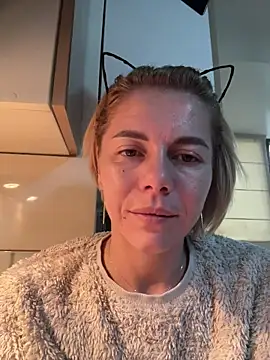 tanyagrey online show from November 18, 6:40 am