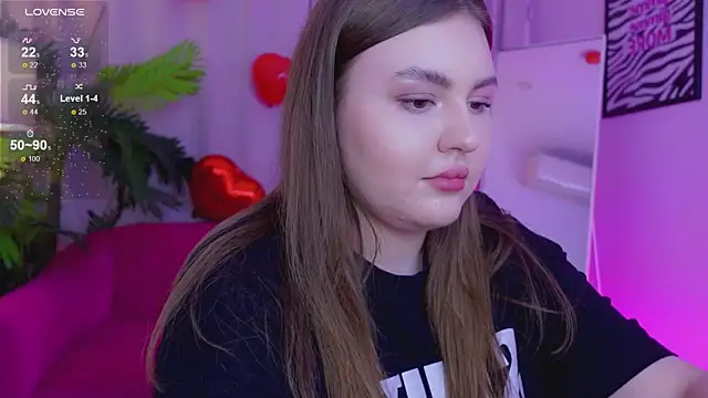 Snapshot of Mia__Peach chatting on February 15, 3:42 am Mia Peach online show from February 15, 3:42 am