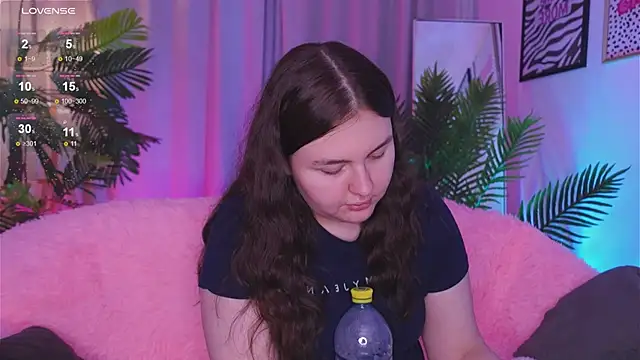 Snapshot of Mia__Peach chatting on March 10, 1:45 am Mia Peach online show from March 10, 1:45 am