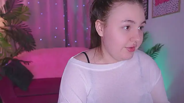 Snapshot of Mia__Peach chatting on March 20, 7:14 am Mia Peach online show from March 20, 7:14 am