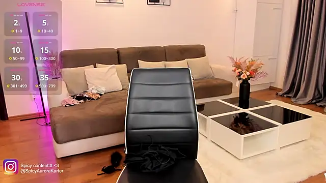 Snapshot of SweetAmeliaaa chatting on March 6, 2:51 am SweetAmeliaaa online show from March 6, 2:51 am