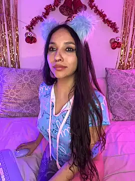 Snapshot of ThaliaRivera_ chatting on December 17, 7:29 am ThaliaRivera online show from December 17, 7:29 am