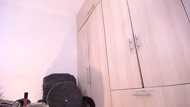 camilasexy111 online show from December 4, 6:33 am