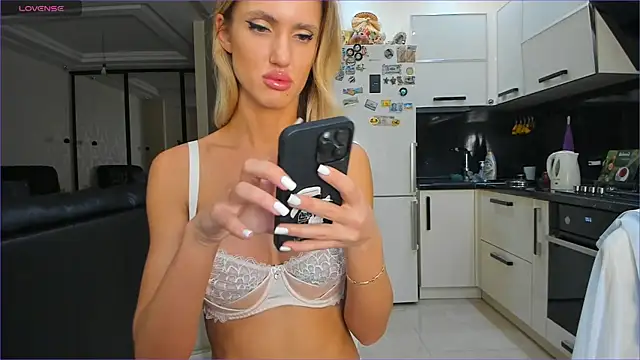 ANNA D ANGEL online show from December 23, 6:05 pm