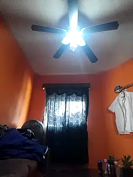 miicheele32 online show from January 21, 7:06 pm