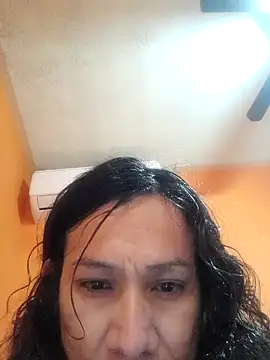 miicheele32 online show from January 27, 8:39 pm