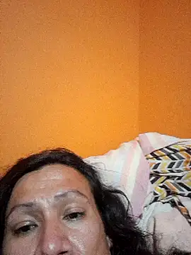 miicheele32 online show from March 11, 6:53 am