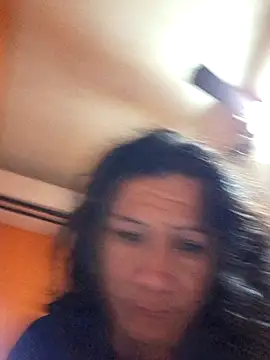 miicheele32 online show from November 15, 8:00 am