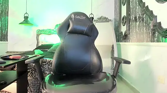 NAILAHARD online show from January 15, 4:43 pm