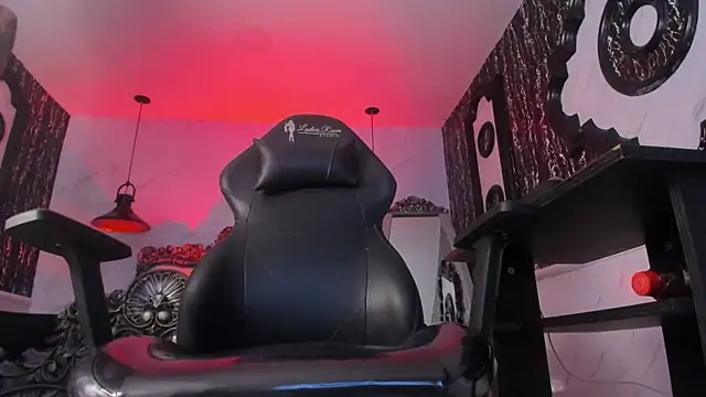 NAILAHARD online show from January 28, 5:14 pm