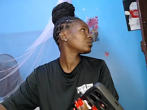 TrishaKalid online show from February 12, 9:04 am