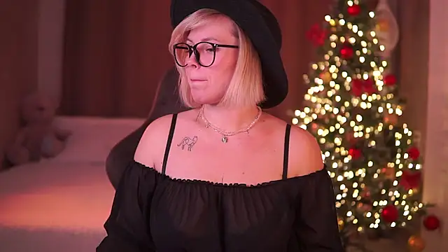 Charming Daphny online show from December 20, 6:09 am