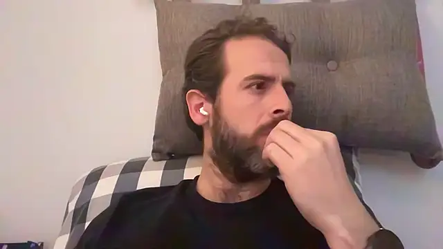 Snapshot of StarrMan99 chatting on March 6, 8:27 pm StarrMan99 online show from March 6, 8:27 pm